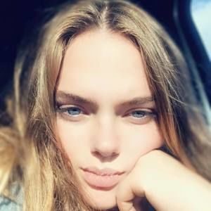 Meet your Posher, Ivory